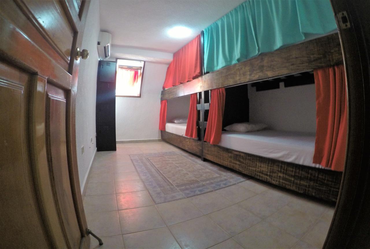 Izsla Hostel Playa Del Carmen Playa del Carmen Bagian luar foto